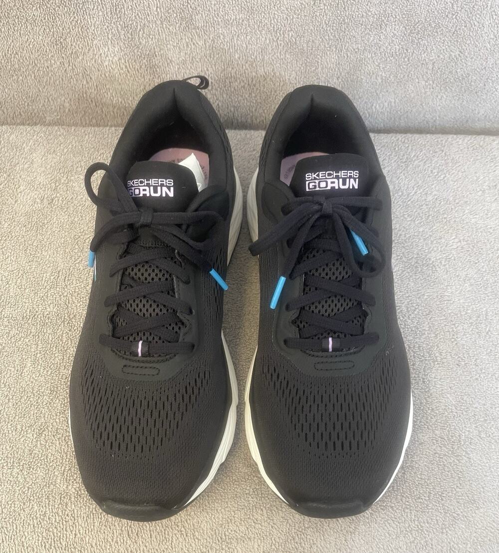 Sketchers Go Run Women's Black Size 11 Sneakers
